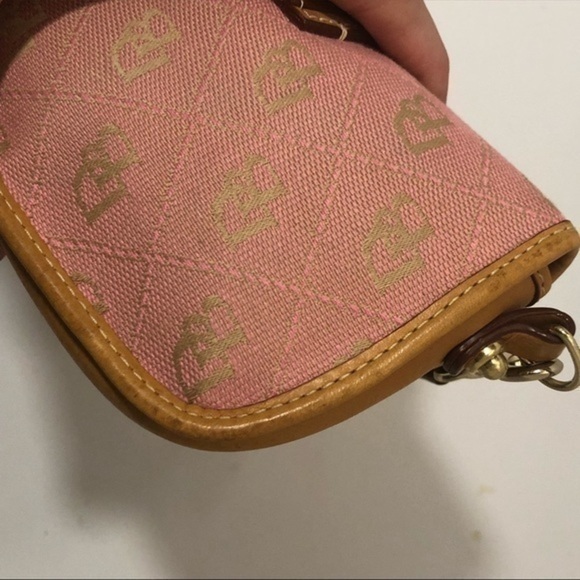 Dooney & Bourke pink signature wristlet bag
